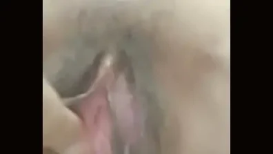 Indonesian woman is playing her pussy